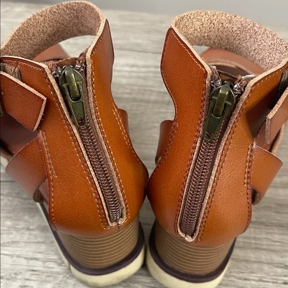 MIA Lauri Cog Wedge Sandals Brown Vegan Leather Size 7.5 Original Box - Picture 7 of 11